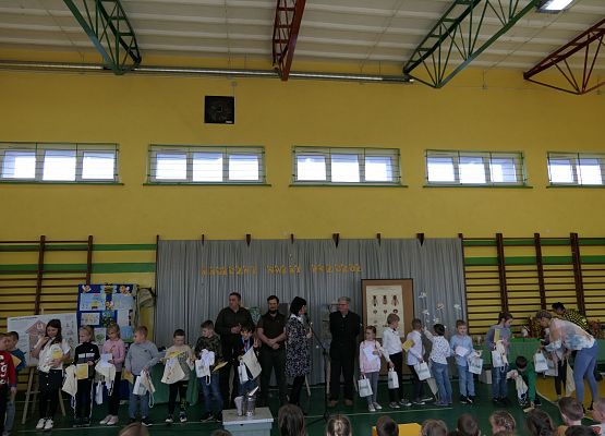 Grafika 33: AKADEMIA PSZCZOŁY BOHATERA