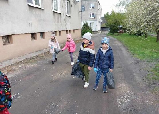 Grafika 5: DZIEŃ ZIEMI