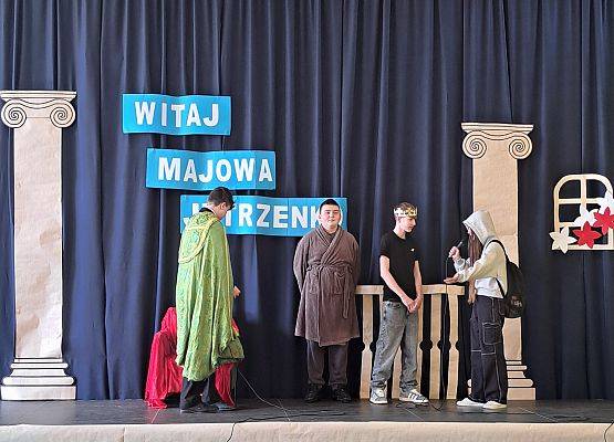 Grafika 1: WIWAT 3 Maj!