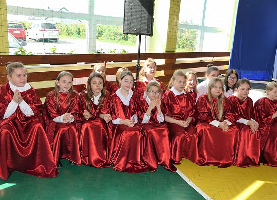 Grafika 9: WIWAT 3 Maj!