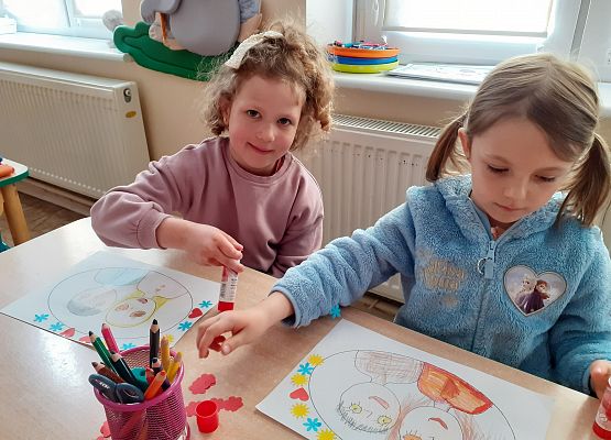 Grafika 24: PRZYGOTOWANIA DO SWIĘTA RODZICÓW