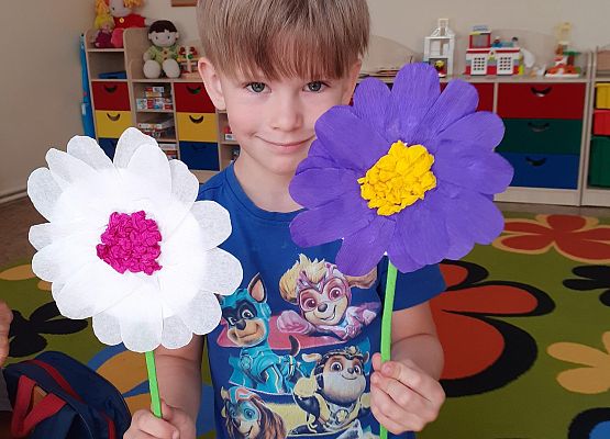 Grafika 38: PRZYGOTOWANIA DO SWIĘTA RODZICÓW