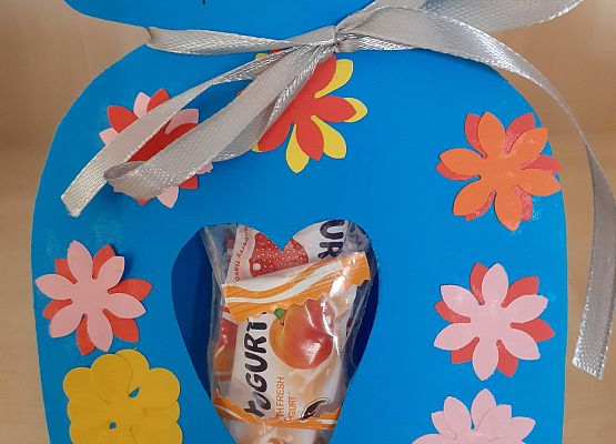 Grafika 44: PRZYGOTOWANIA DO SWIĘTA RODZICÓW