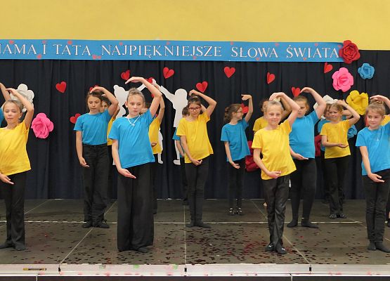 Uroczystość z okazji Dnia Mamy i Taty Garczegorze 2024 rok.