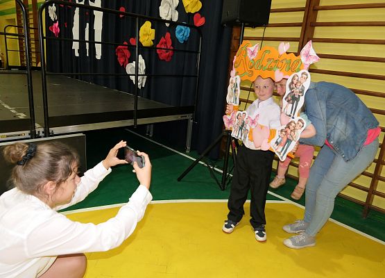 Uroczystość z okazji Dnia Mamy i Taty Garczegorze 2024 rok.