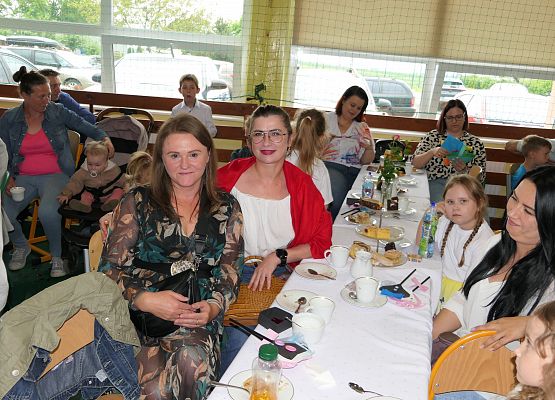 Uroczystość z okazji Dnia Mamy i Taty Garczegorze 2024 rok.