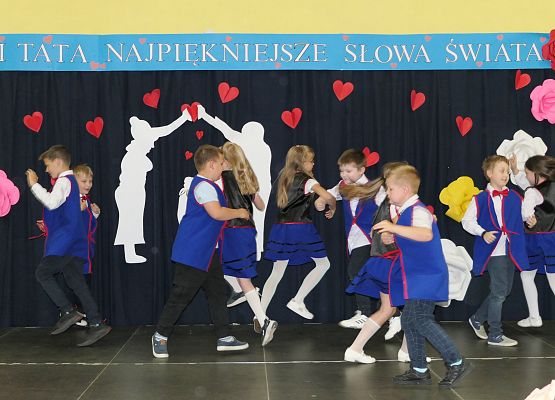 Uroczystość z okazji Dnia Mamy i Taty Garczegorze 2024 rok.