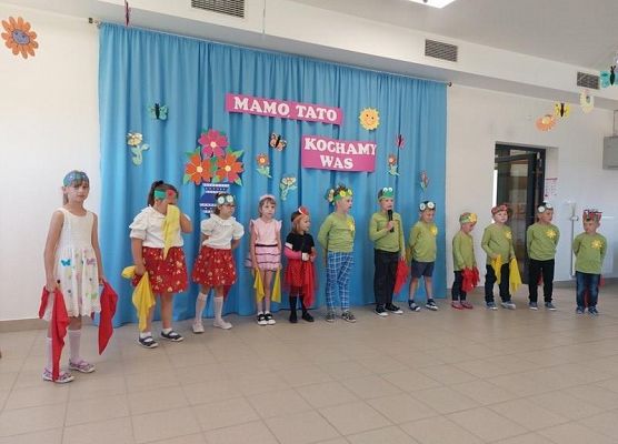 Grafika 1: ŚWIĘTO MAMY I TATY