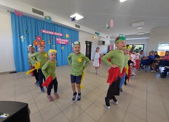 Grafika 4: ŚWIĘTO MAMY I TATY