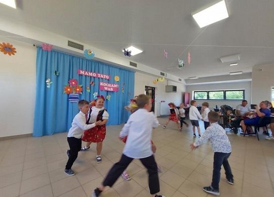 Grafika 9: ŚWIĘTO MAMY I TATY