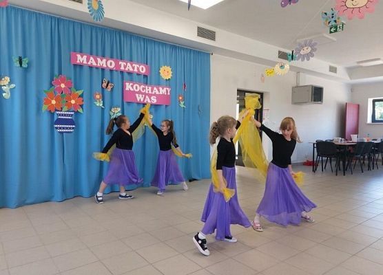 Grafika 15: ŚWIĘTO MAMY I TATY