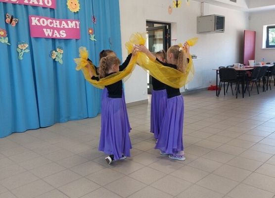 Grafika 16: ŚWIĘTO MAMY I TATY