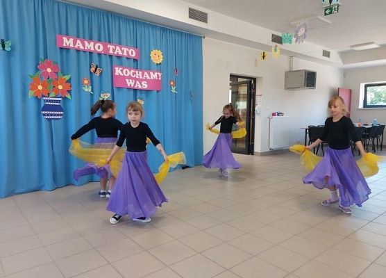 Grafika 17: ŚWIĘTO MAMY I TATY