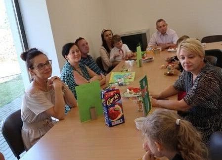 Grafika 27: ŚWIĘTO MAMY I TATY