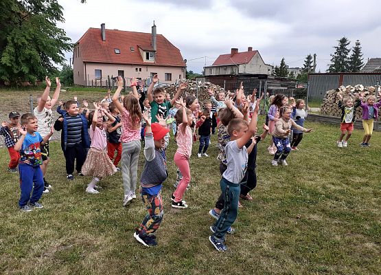 Grafika 5: DZIEŃ DZIECKA