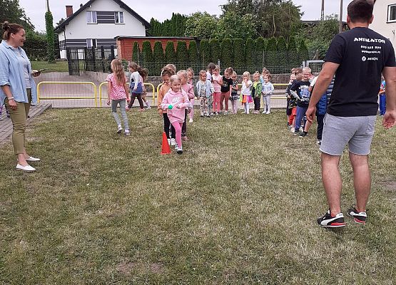 Grafika 10: DZIEŃ DZIECKA