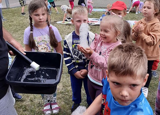 Grafika 43: DZIEŃ DZIECKA