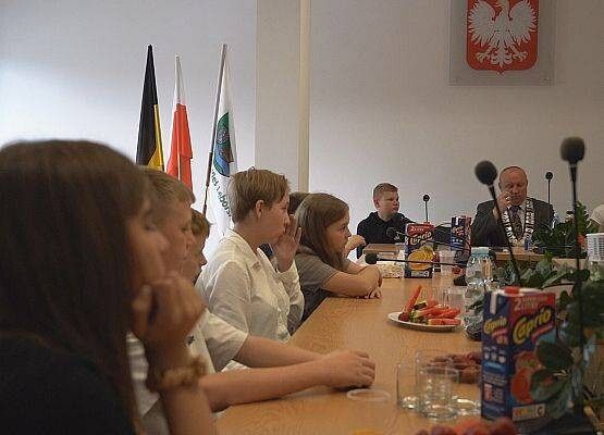 Uczniowie naszej szkoły w Urzędzie Gminy Nowa Wieś Lęborska.