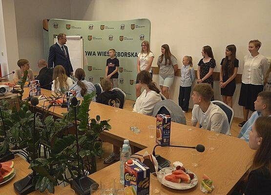 Uczniowie naszej szkoły w Urzędzie Gminy Nowa Wieś Lęborska.