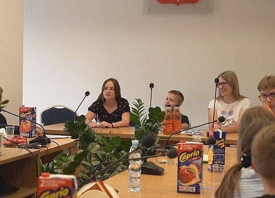 Uczniowie naszej szkoły w Urzędzie Gminy Nowa Wieś Lęborska.