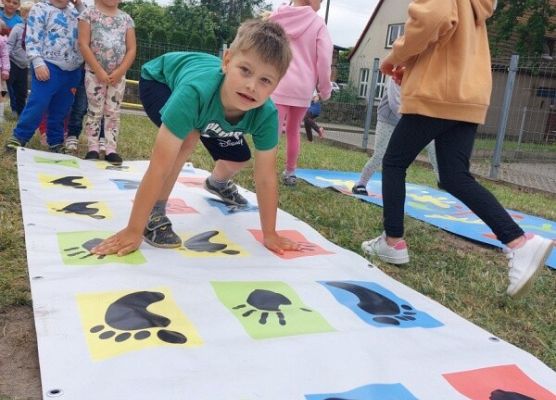 Grafika 15: DZIEŃ  DZIECKA