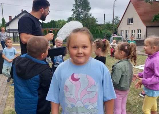 Grafika 23: DZIEŃ  DZIECKA