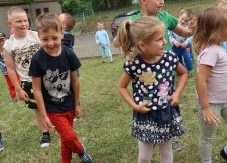 Grafika 42: DZIEŃ  DZIECKA