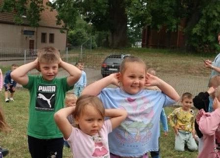 Grafika 44: DZIEŃ  DZIECKA