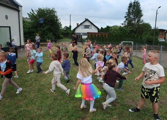 Grafika 51: DZIEŃ  DZIECKA