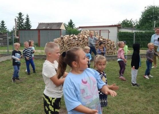 Grafika 58: DZIEŃ  DZIECKA