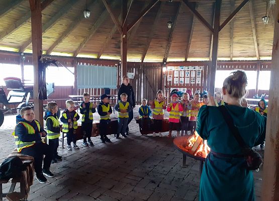 Grafika 4: WYCIECZKA DO RUNOWA