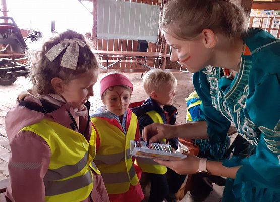 Grafika 16: WYCIECZKA DO RUNOWA