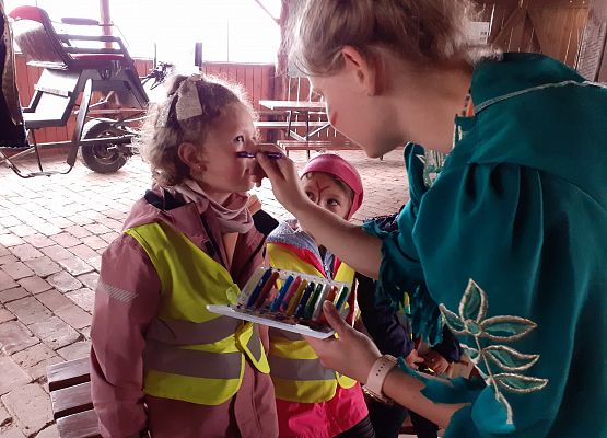 Grafika 17: WYCIECZKA DO RUNOWA