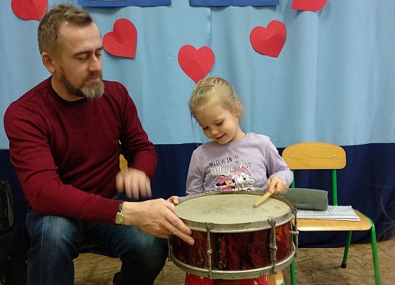 Grafika 12: NA ZAJĘCIACH Z RYTMIKI