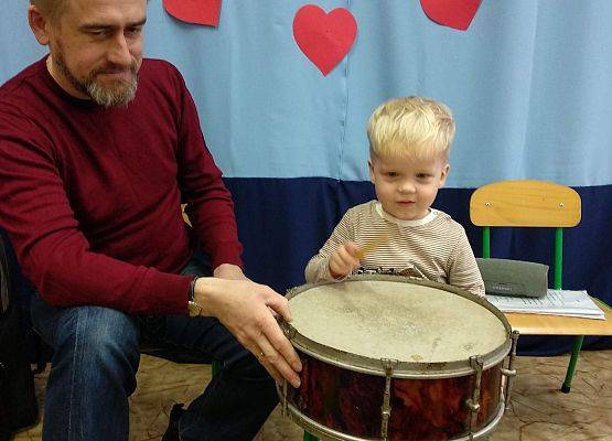 Grafika 13: NA ZAJĘCIACH Z RYTMIKI