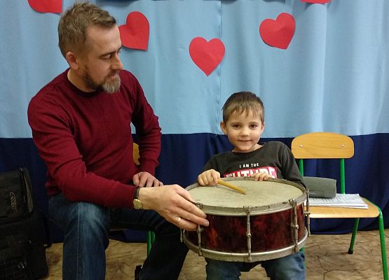 Grafika 14: NA ZAJĘCIACH Z RYTMIKI