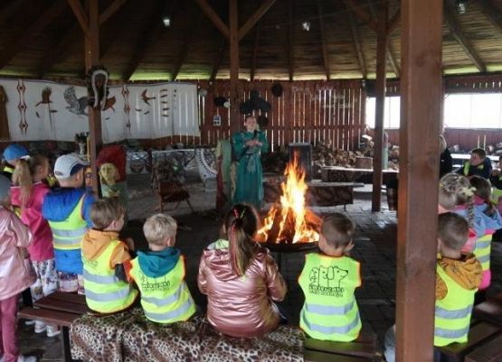 Grafika 19: Wycieczka do Runowa