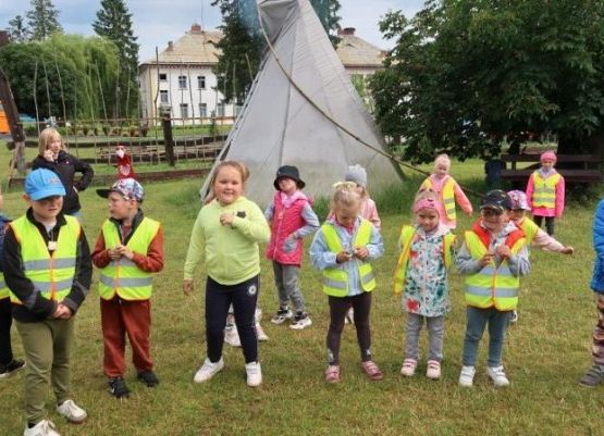 Grafika 23: Wycieczka do Runowa