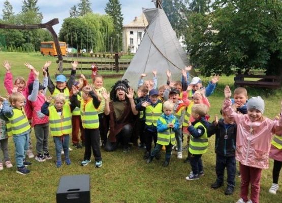 Grafika 24: Wycieczka do Runowa