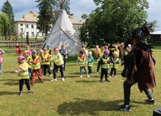 Grafika 30: Wycieczka do Runowa