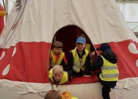 Grafika 52: Wycieczka do Runowa