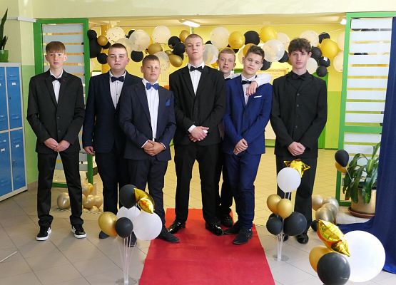 Zakończenie roku szkolnego klasy ósmej w Garczegorzu 2024 rok.