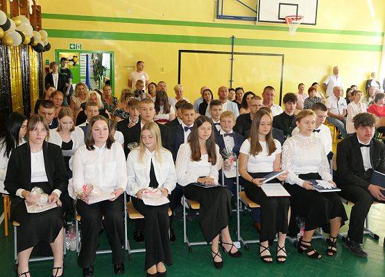 Grafika 12: Pożegnianie klasy ósmej