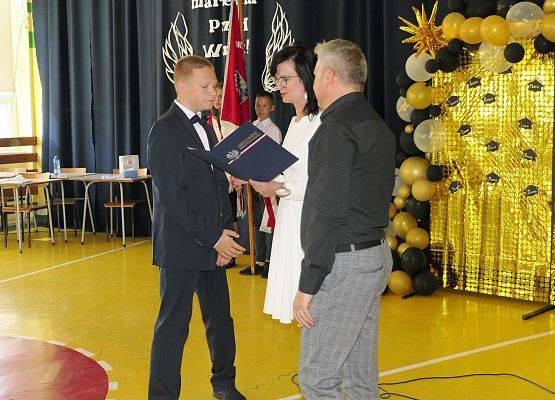 Grafika 7: Pożegnianie klasy ósmej