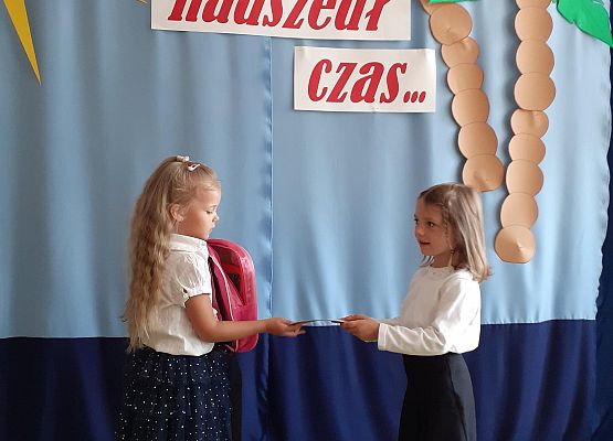 Grafika 13: UROCZYSTE ZAKOŃCZENIE ROKU W PRZEDSZKOLU