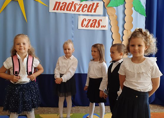 Grafika 14: UROCZYSTE ZAKOŃCZENIE ROKU W PRZEDSZKOLU