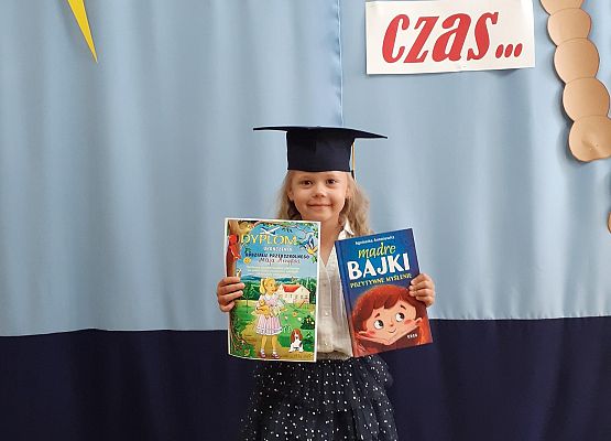 Grafika 17: UROCZYSTE ZAKOŃCZENIE ROKU W PRZEDSZKOLU
