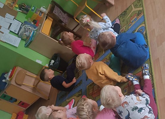 Grupa młodsza - Międzynarodowy Dzień Kropki