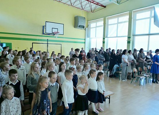 Ślubowanie klas pierwszych w Zespole Szkół w Garczegorzu 18.10,2024 rok.