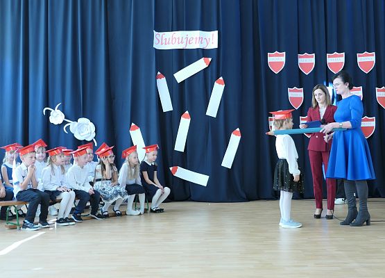 Ślubowanie klas pierwszych w Zespole Szkół w Garczegorzu 18.10,2024 rok.